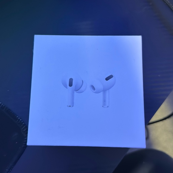 Brandnew airpod pros 2nd generation  can show proof of serial number.